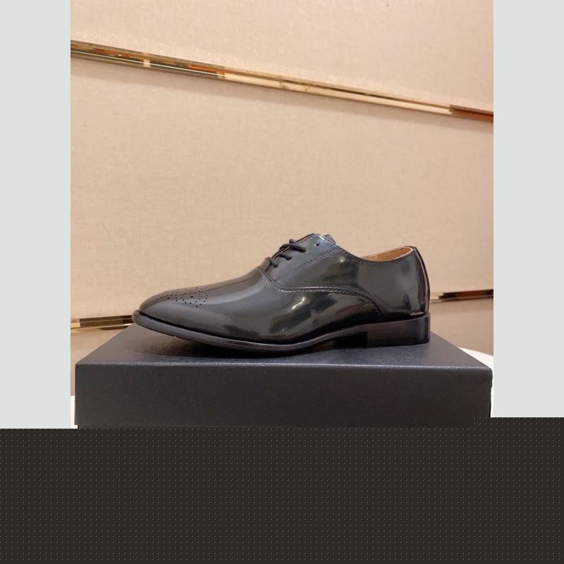 Pra*a leather shoes